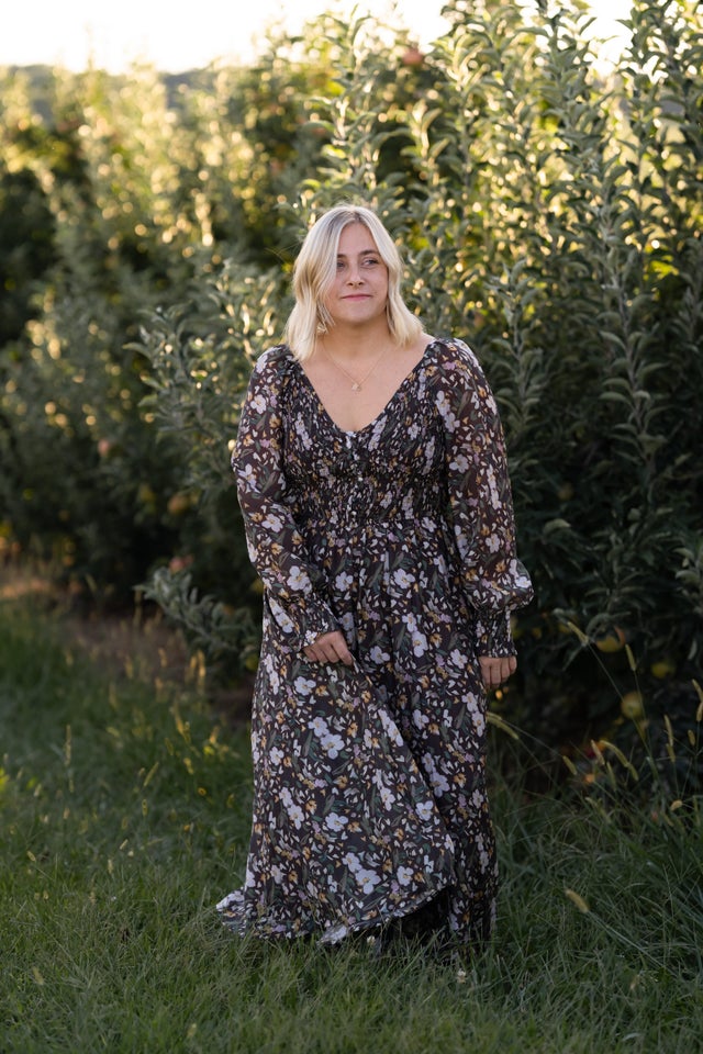 CARAMEL JUNIPER DRESS（NAVY） JUNIPER DRESS - NAVY | Garmentory